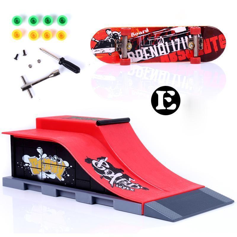 Finger Skateboard Park Ramp